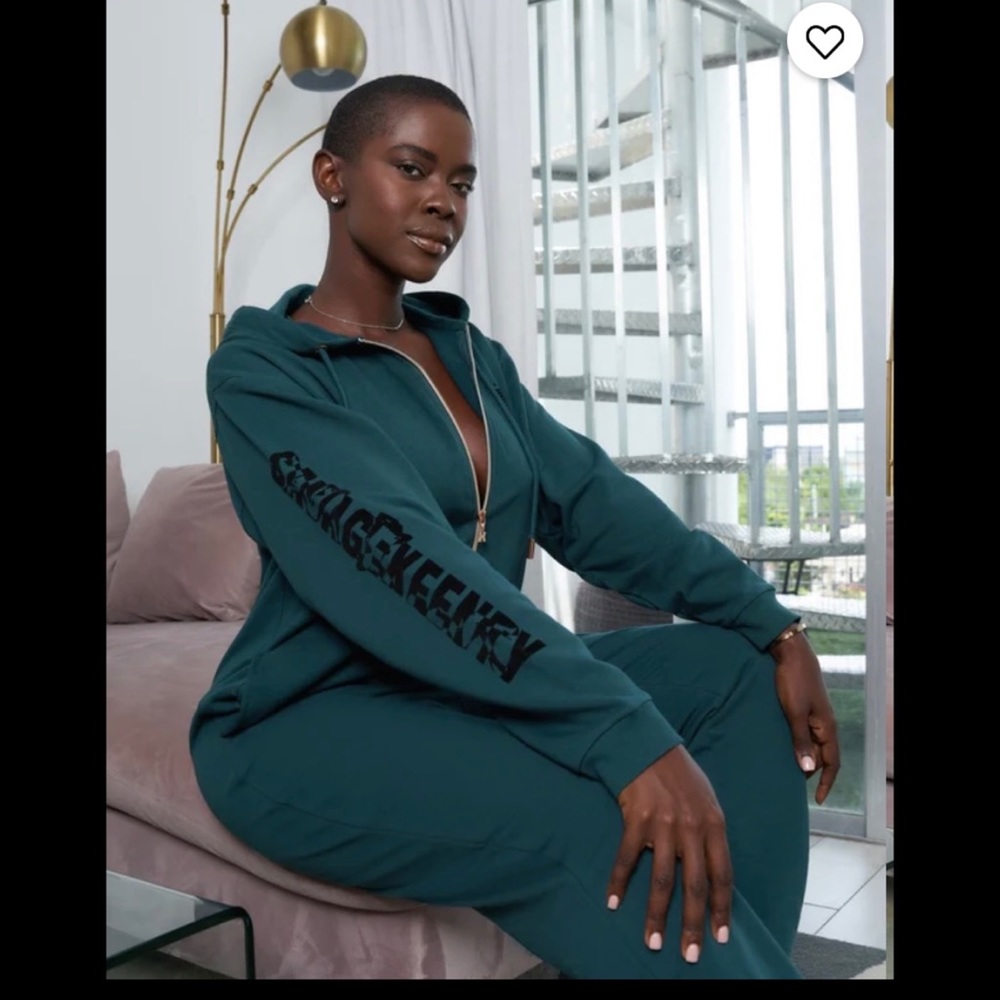 SAVAGE x FENTY FOREVER SHOWGIRLS HOODED ONESIE - Picture 3 of 4
